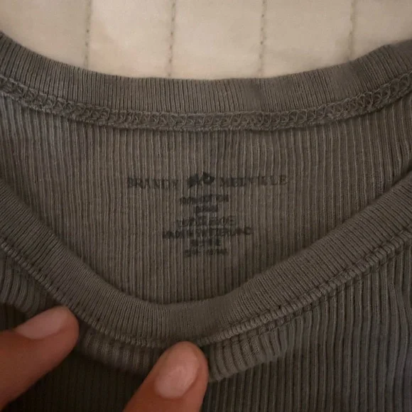 Brandy Melville beyonca crop tank - Picture 2 of 2